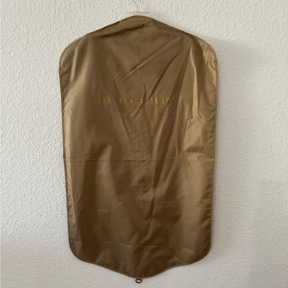 Authentic  Burberry Garment/ Travel dust bag